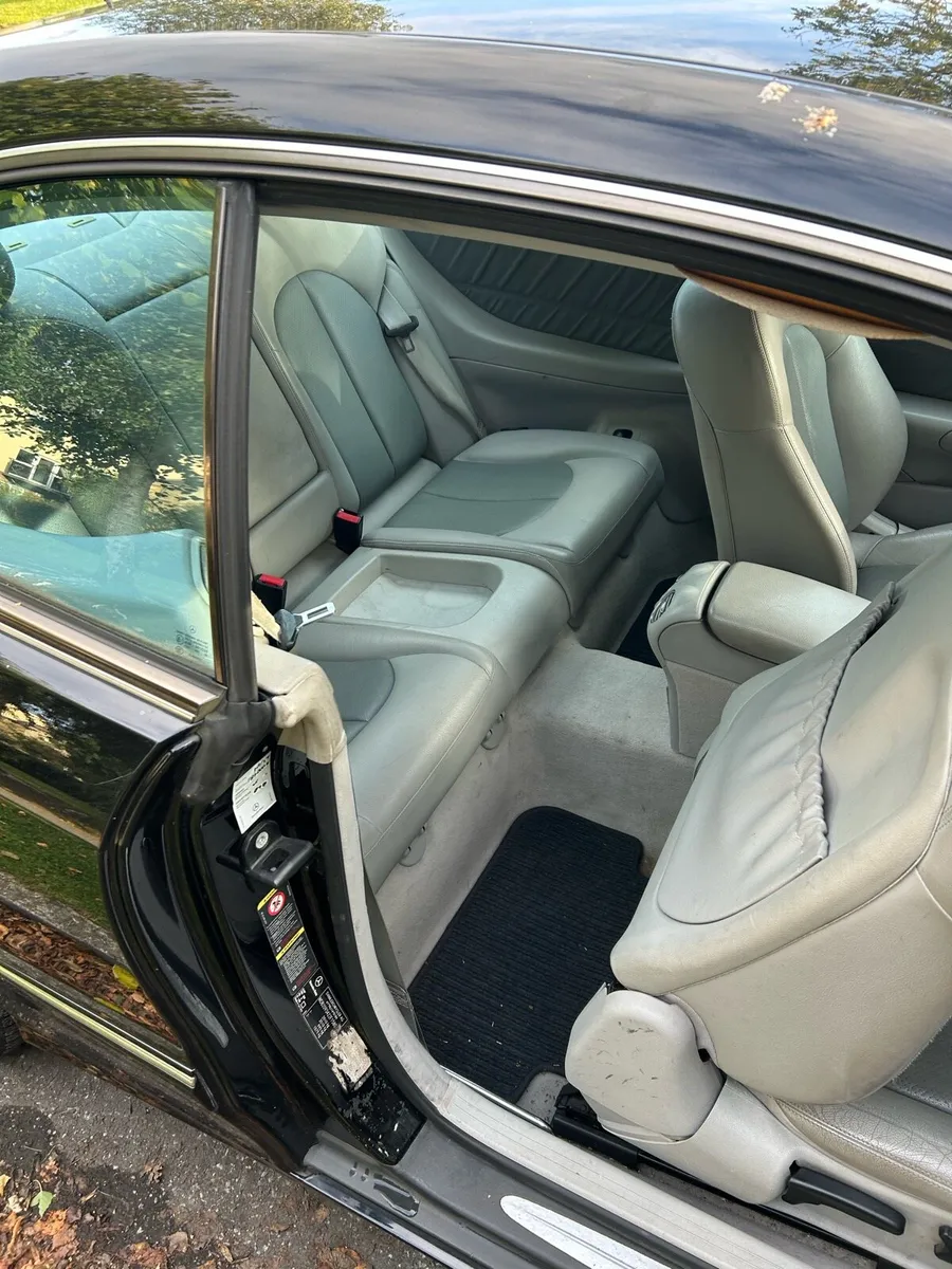 Car - Image 4