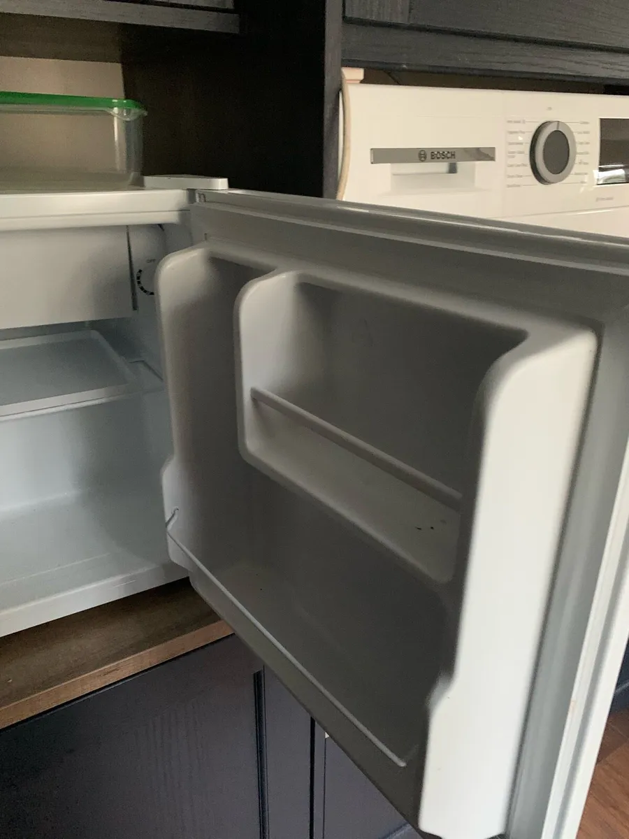 Fridge freezer - Image 2