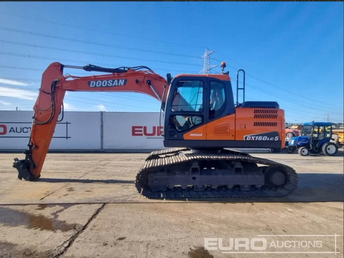 2020 Doosan DX160LC-5 - Image 2
