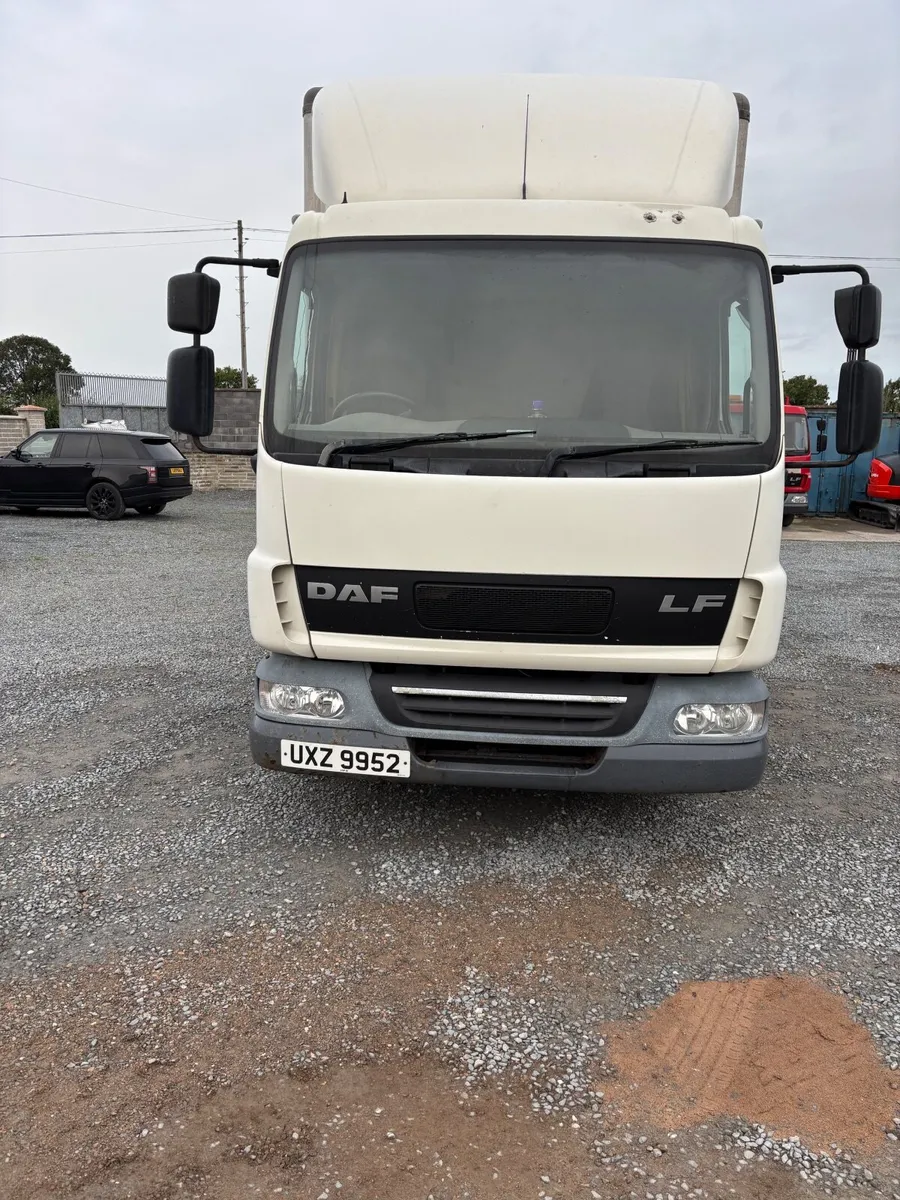 DAF LF45 sleeper box - Image 1