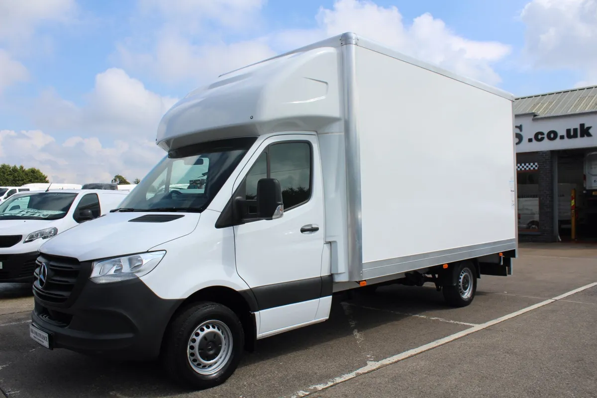 2022 Mercedes-Benz Sprinter 315 Luton Tail Lift - Image 1