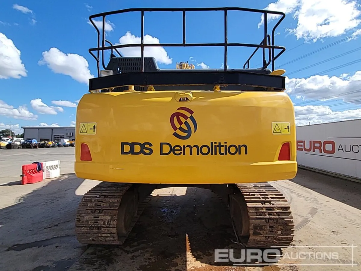 2017 Komatsu PC490LC-11 - Image 3