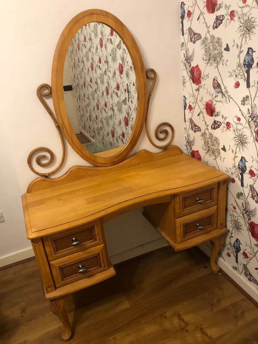 Dressing Table - Image 2
