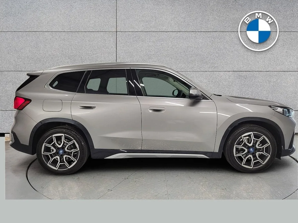BMW iX1 Edrive20 M Sport - Image 4