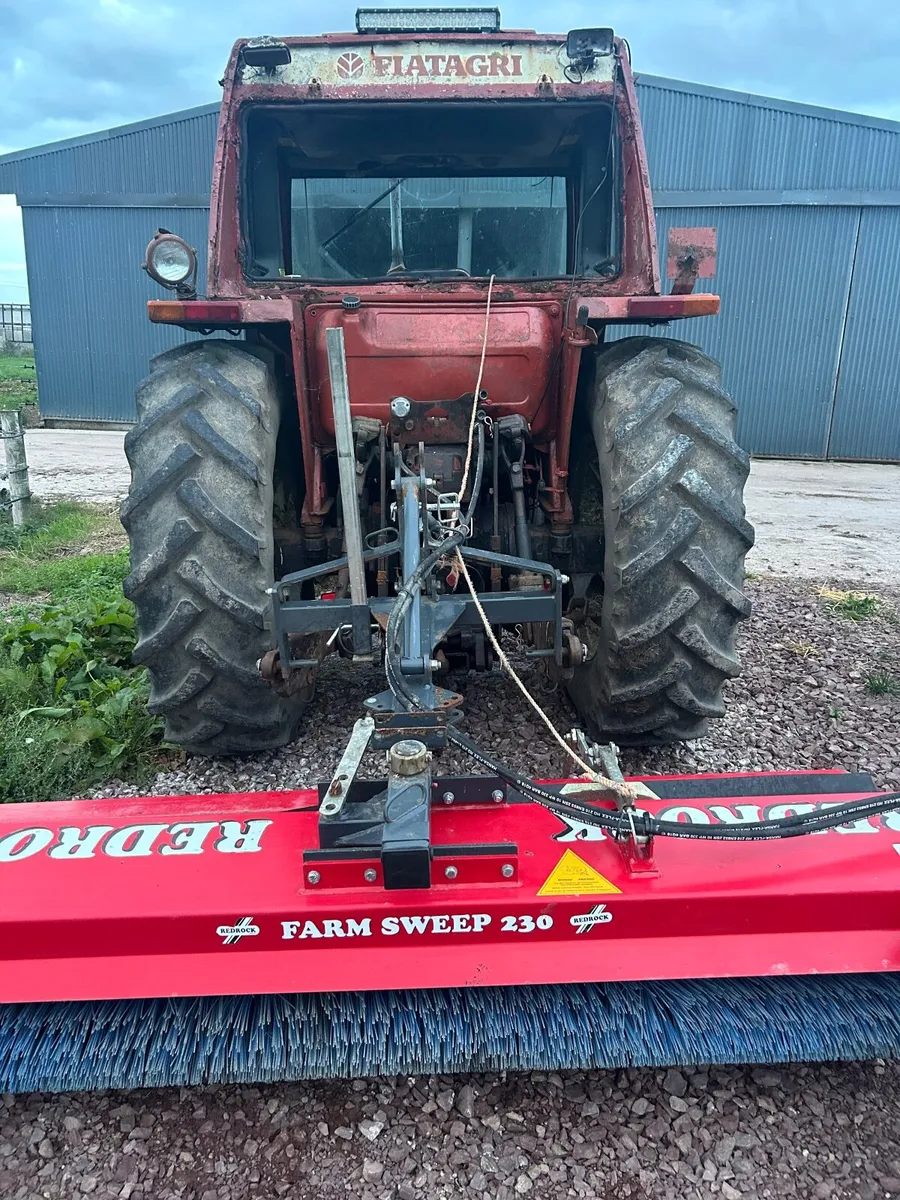Tractor - Image 4