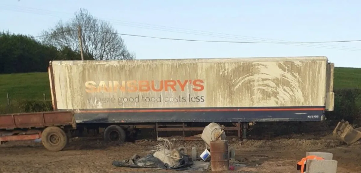 Storage trailer - Image 1