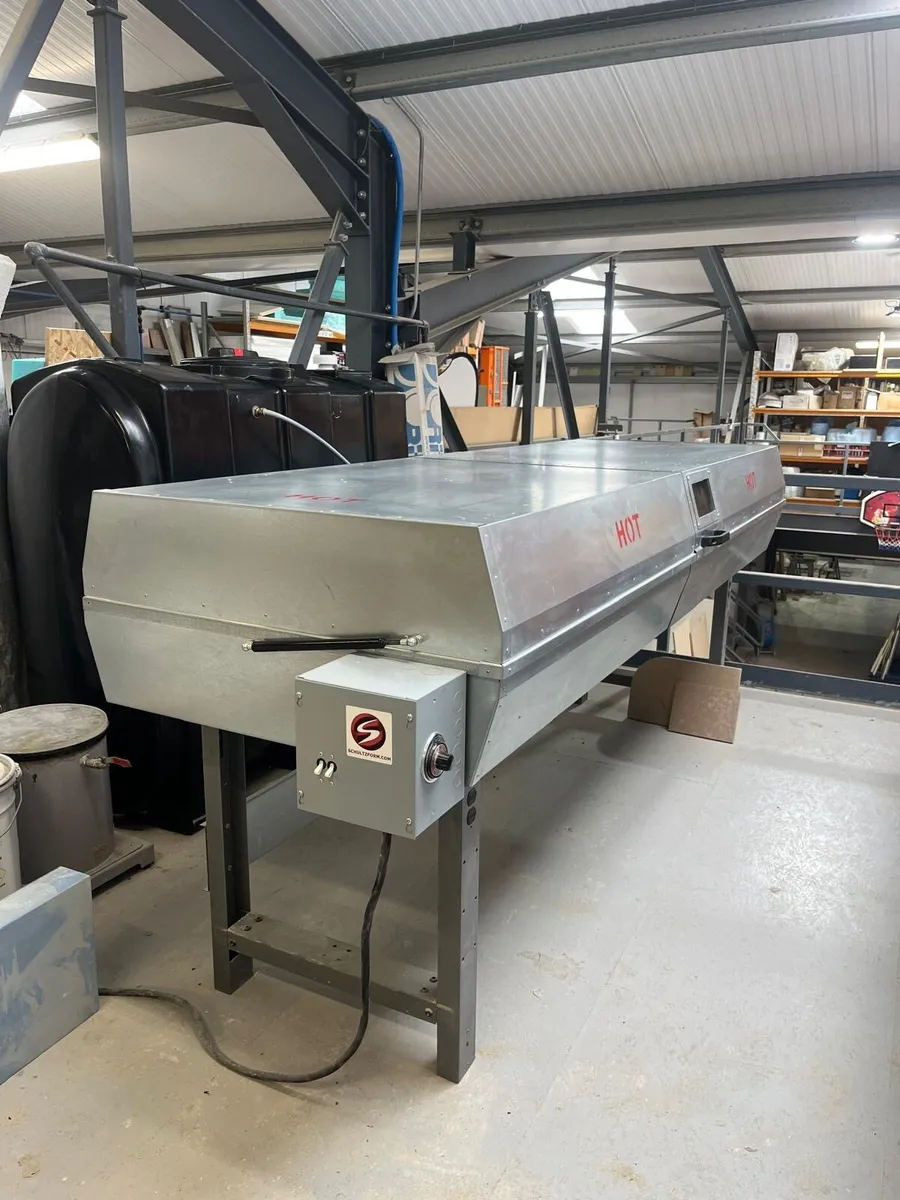 Thermoformer vacuum and oven. - Image 3