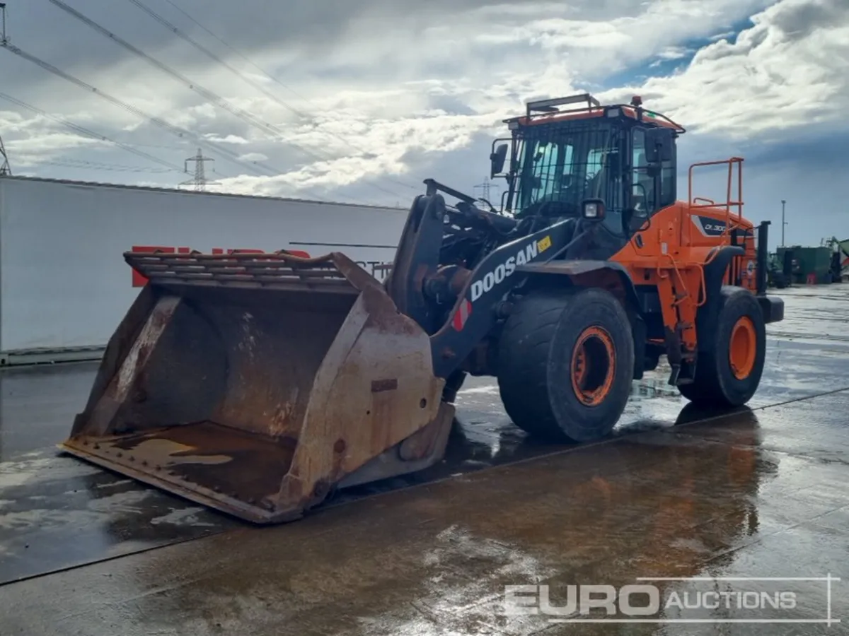 2020 Doosan DL300-5 - Image 1