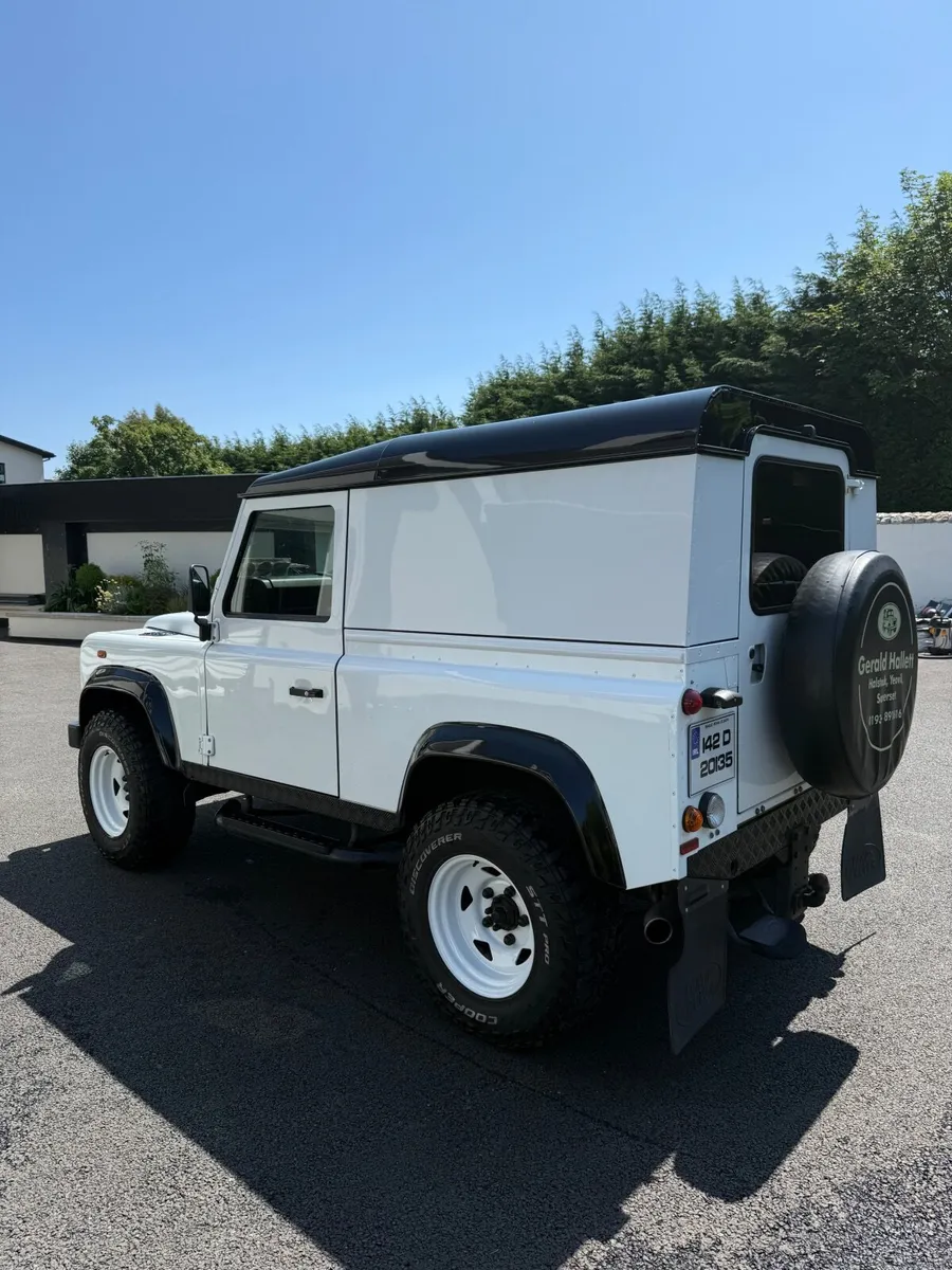 Land Rover Defender 2014 - Image 4