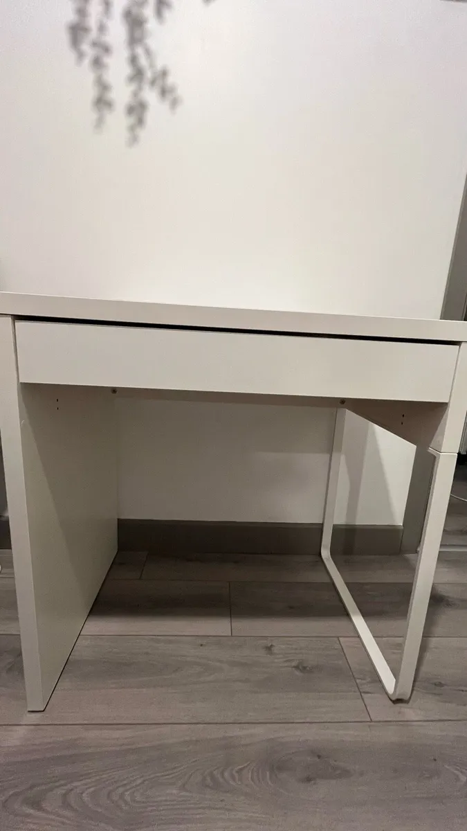 Micke white desk - Image 2
