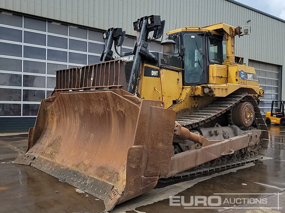 CAT D9T - Image 1