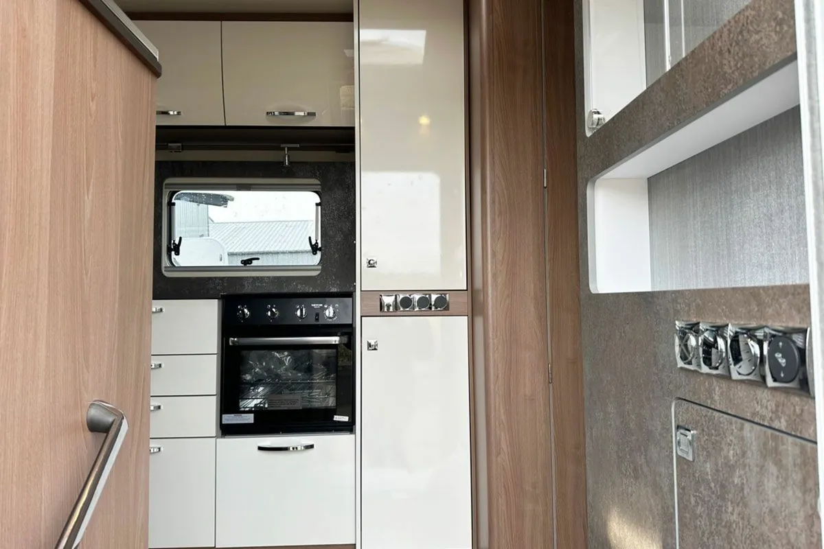 Burstner Lyseo Harmony Line TD 644 DEMO 2025 - Image 3