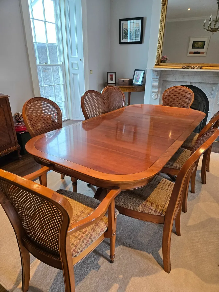 Willis & Gambier Table and x8 Chairs