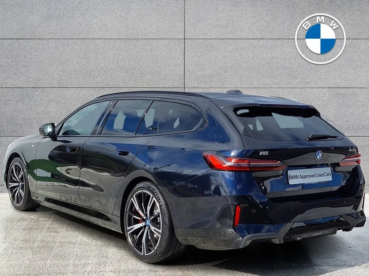 BMW i5 i5 Edrive40 M Sport Pro Touring - Image 2