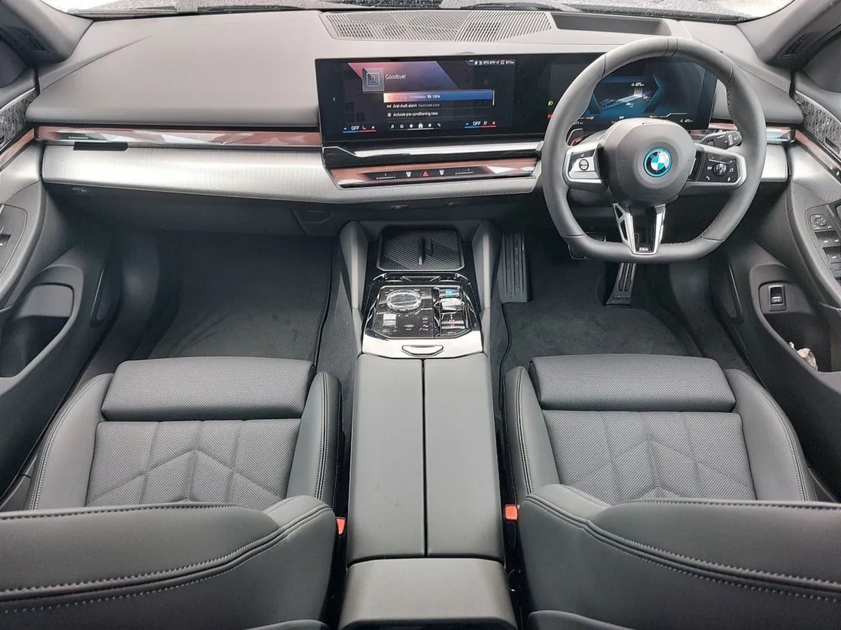 BMW i5 i5 Edrive40 M Sport Pro Touring - Image 4