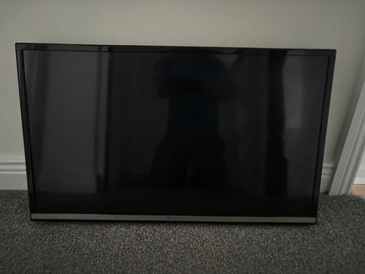 Panasonic 32 inch Full HD LED TV