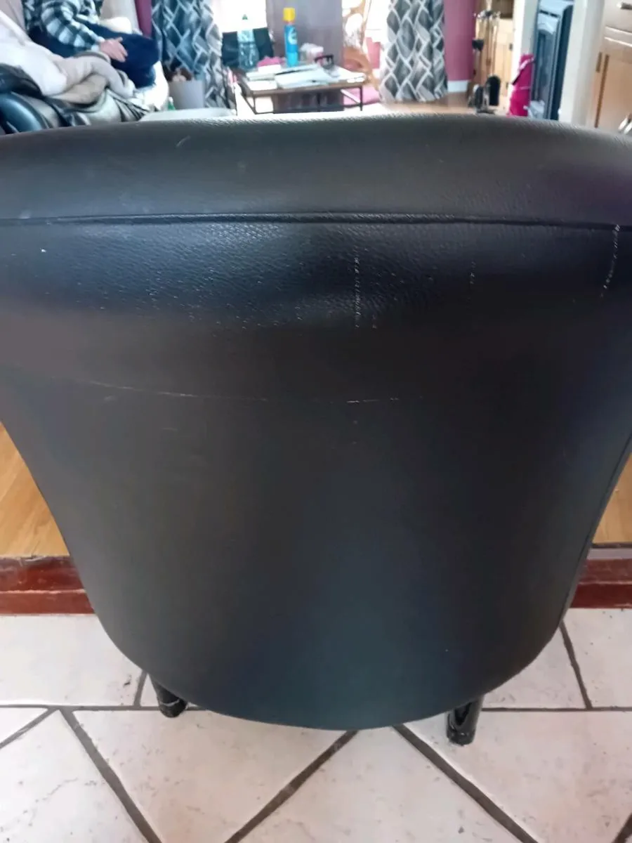Tub chair leatherette  black - Image 4