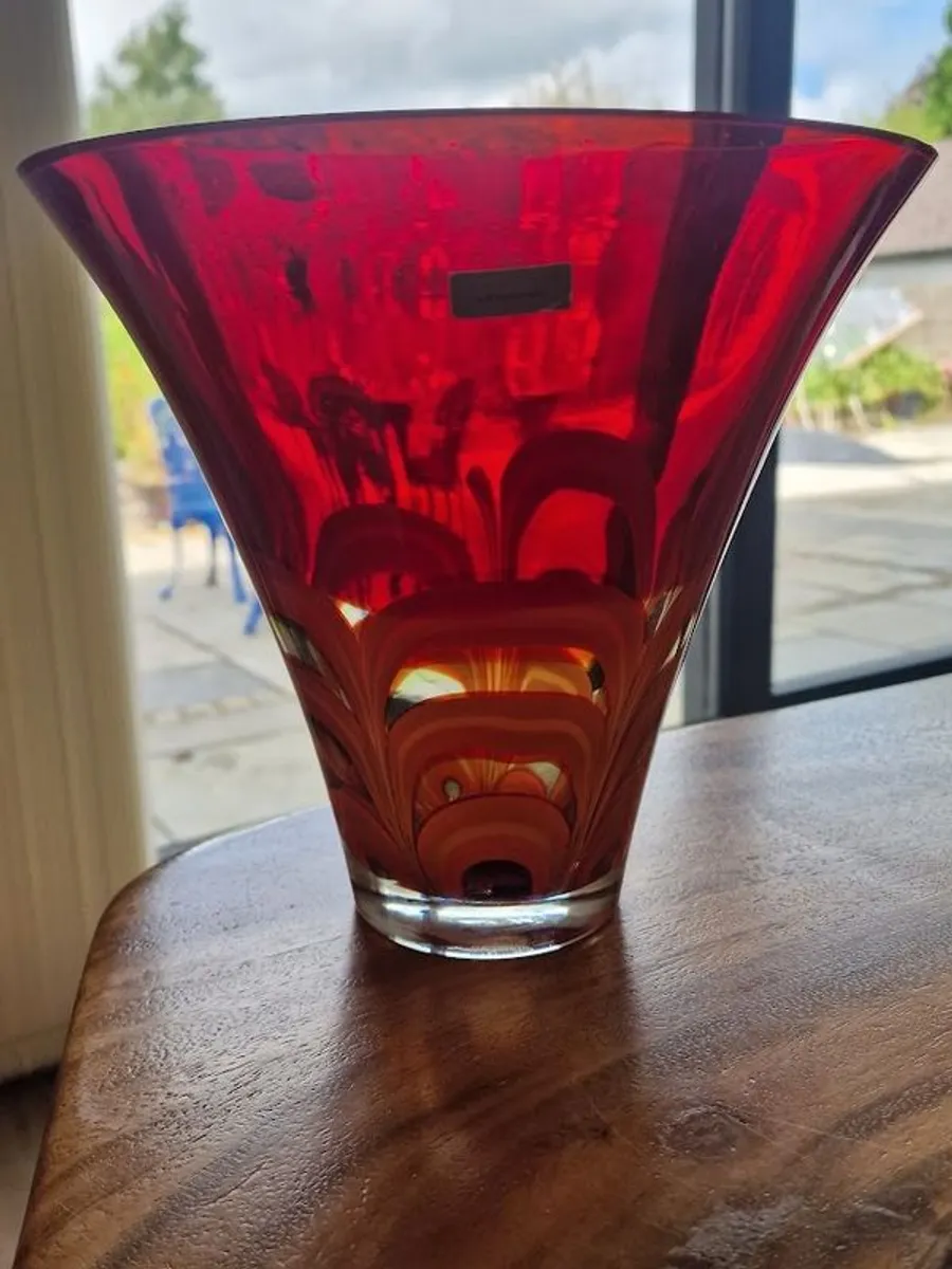 Evolution by Waterford Red & Amber 10ins Vase - Image 1