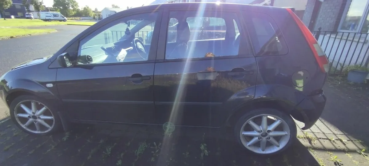 Ford Fiesta 2005 - Image 4