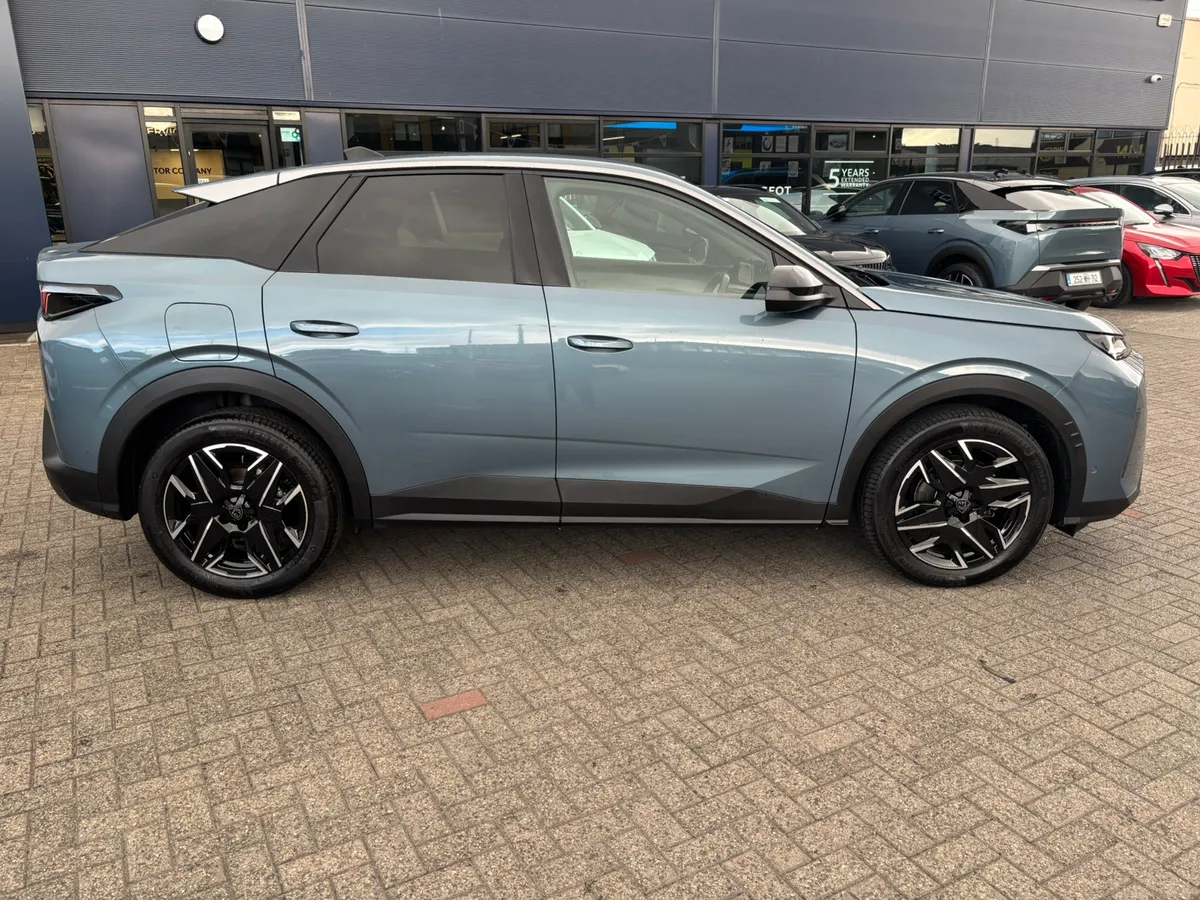 2024 Peugeot 3008 Allure Hybrid - Image 4