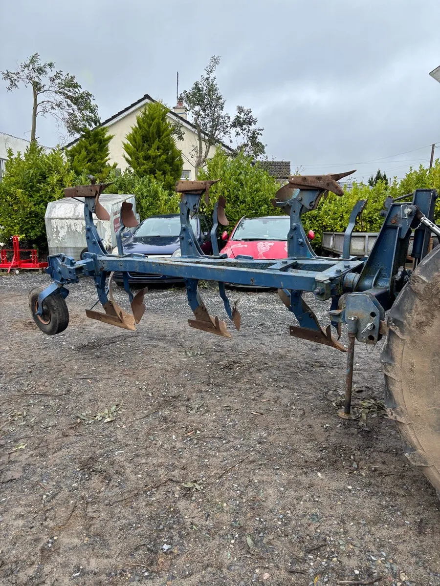 Bamford 3 Furrow reversable plough - Image 1