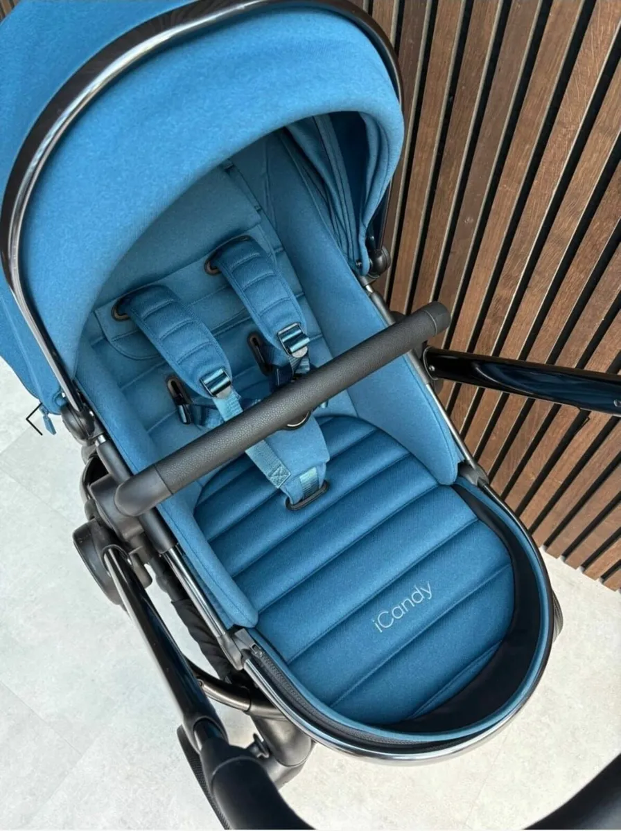 Icandy Peach 7 with car seat As new - Image 2