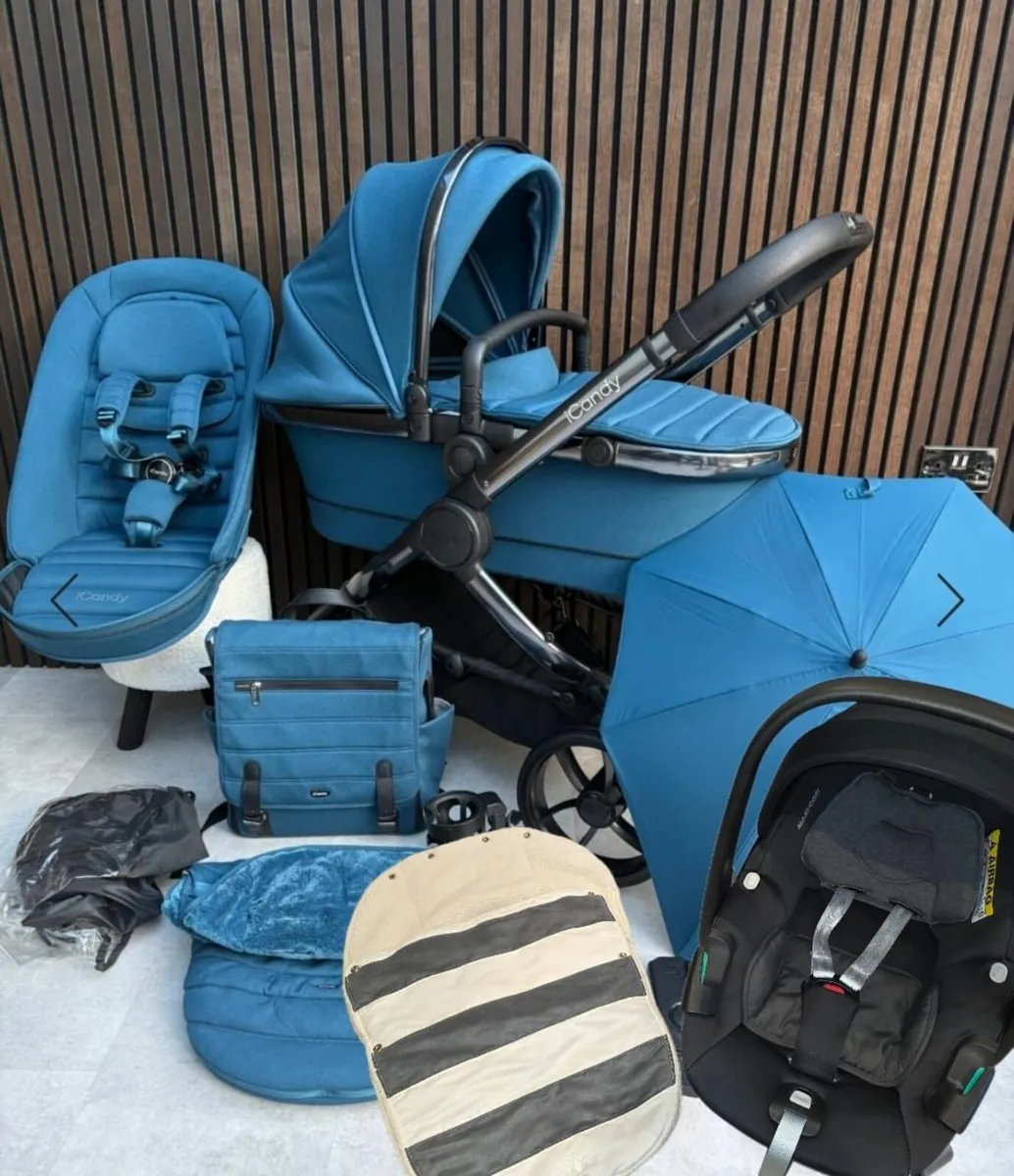 Icandy Peach 7 with car seat As new - Image 1