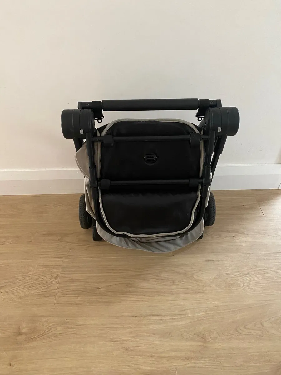 Stroller - Image 1