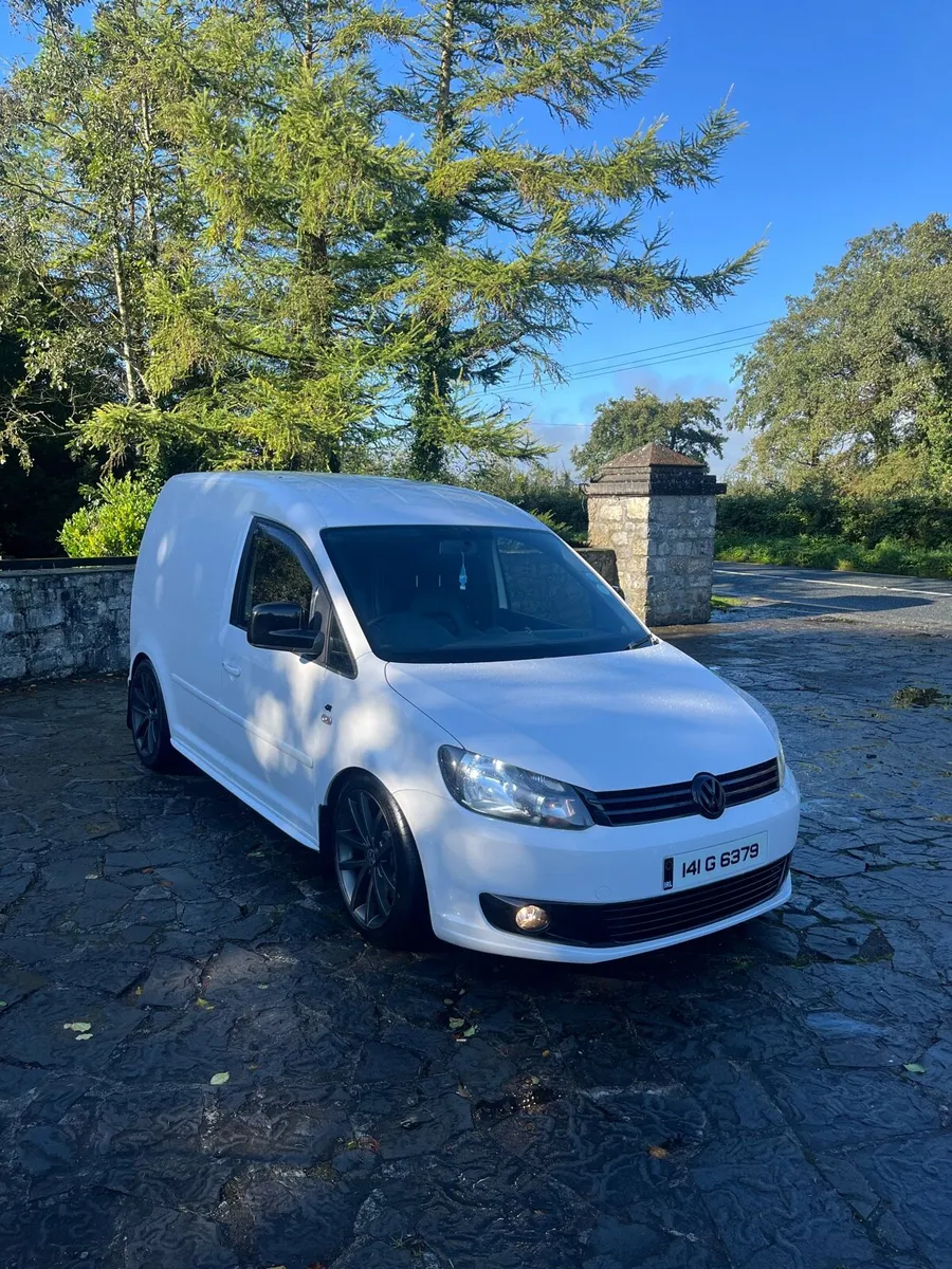 2014 vw caddy kitted tax and test NO VAT - Image 1