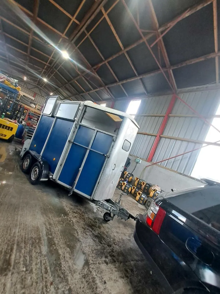 Horse trailer - Image 3