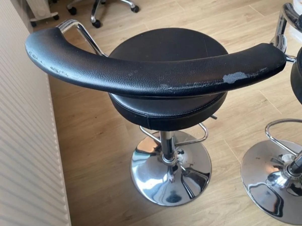 Bar stools - Image 2