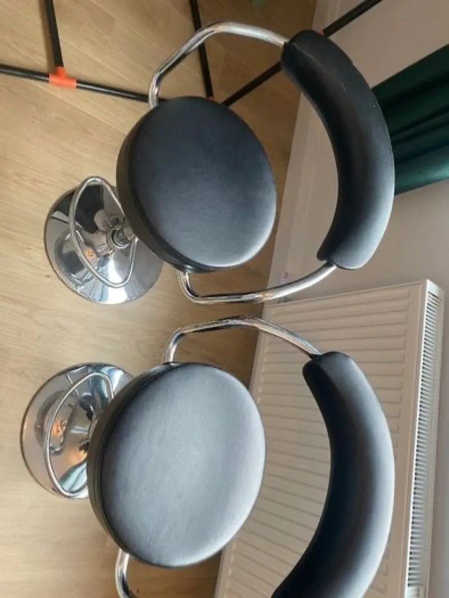 Bar stools - Image 1