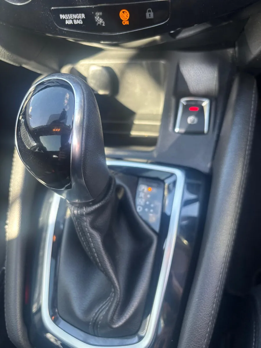 Nissan Qashqai 2019  AUTOMATIC  PETROL - Image 3