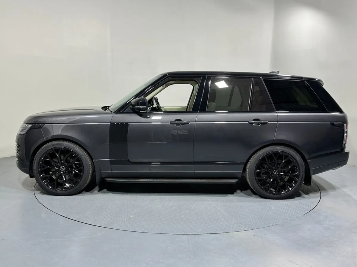Land Rover Range Rover Vogue P400e 202 - Image 4