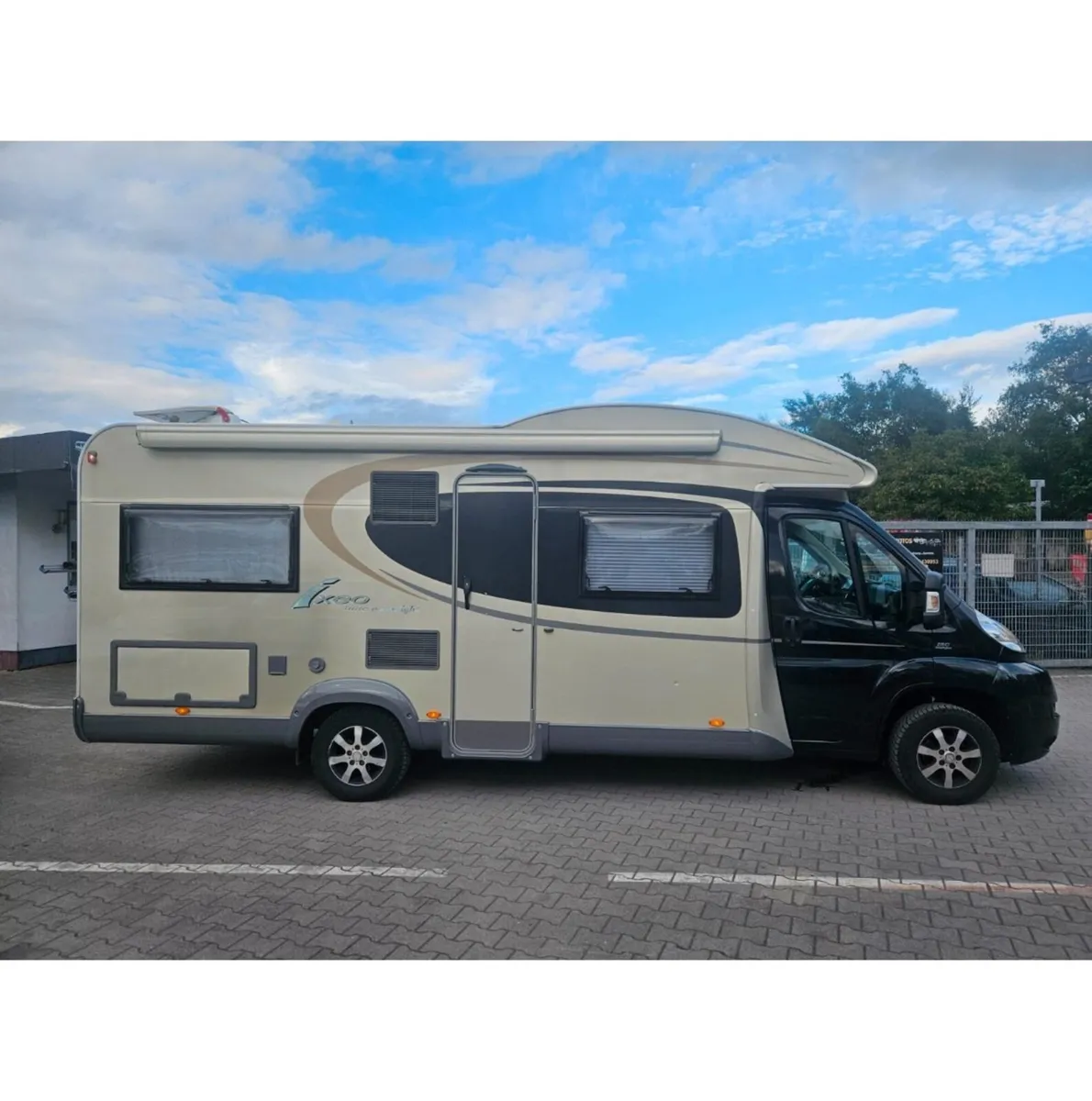 Fiat Bürstner Ixeo Time 695 IT Moonlight 2013 - Image 1