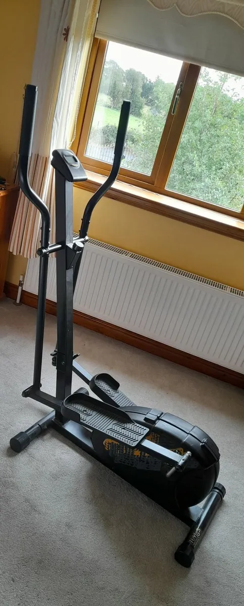 Cross trainer - Image 2