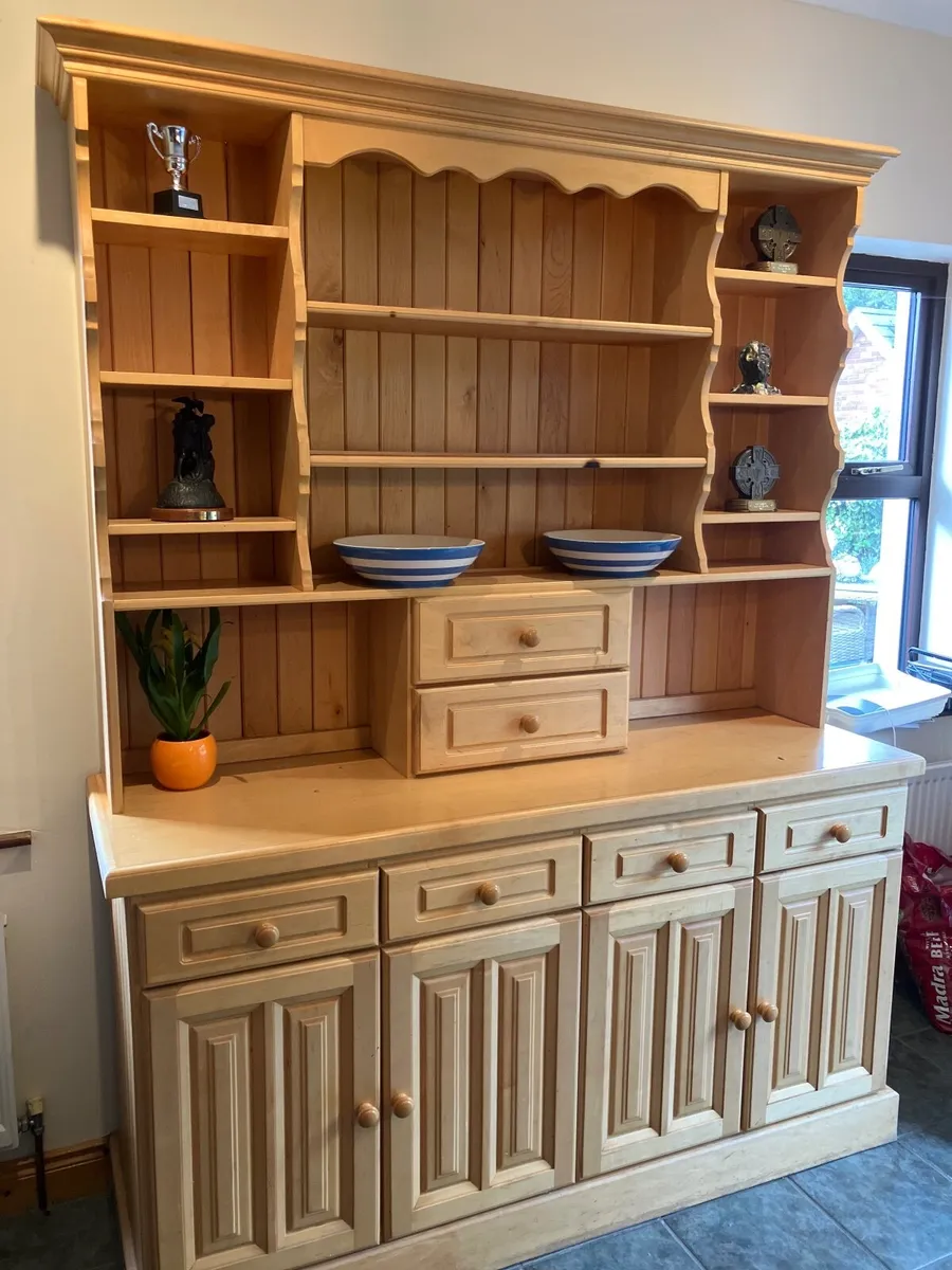 Kitchen dresser - Image 1