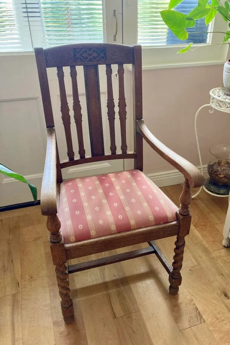 Vintage oak chairs - Image 1