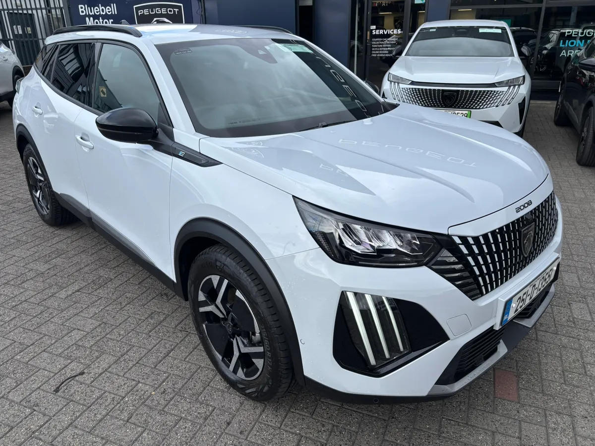 2025 Peugeot 2008 eAllure 54kw - Image 1