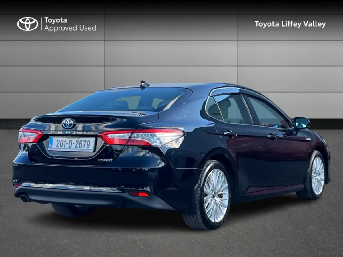 Toyota Camry CAMRY HYBRID PLATINUM - Image 2