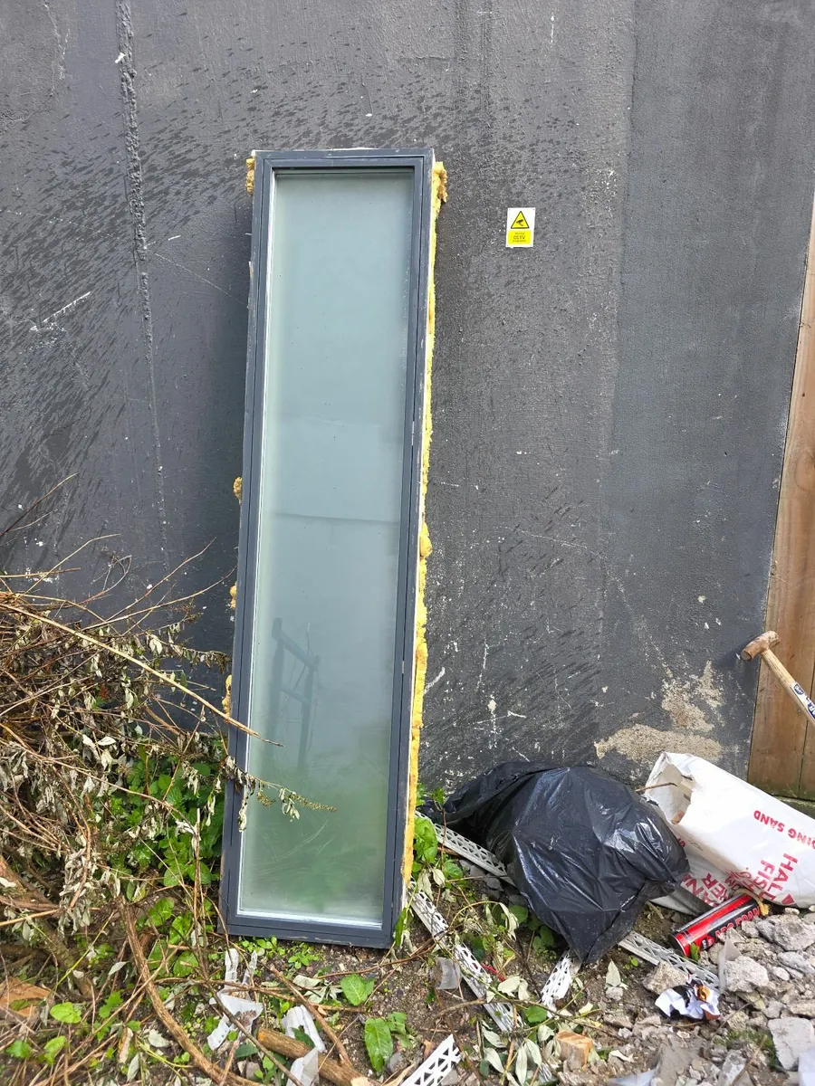 Rationel  Fixed Frosted Window 483 x 2083mm - Image 1