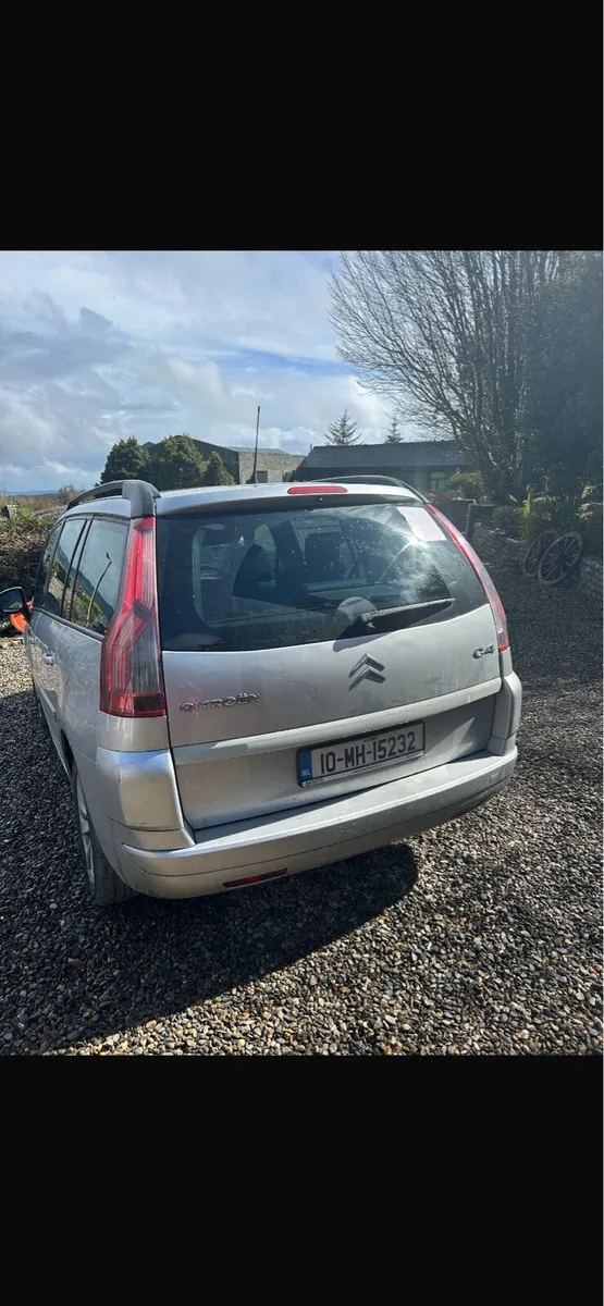Car - Image 4