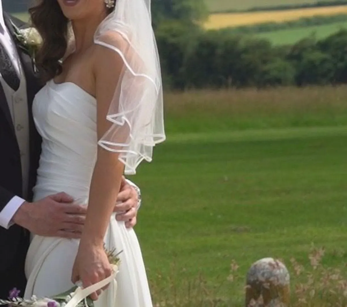 Wedding dress - Image 1