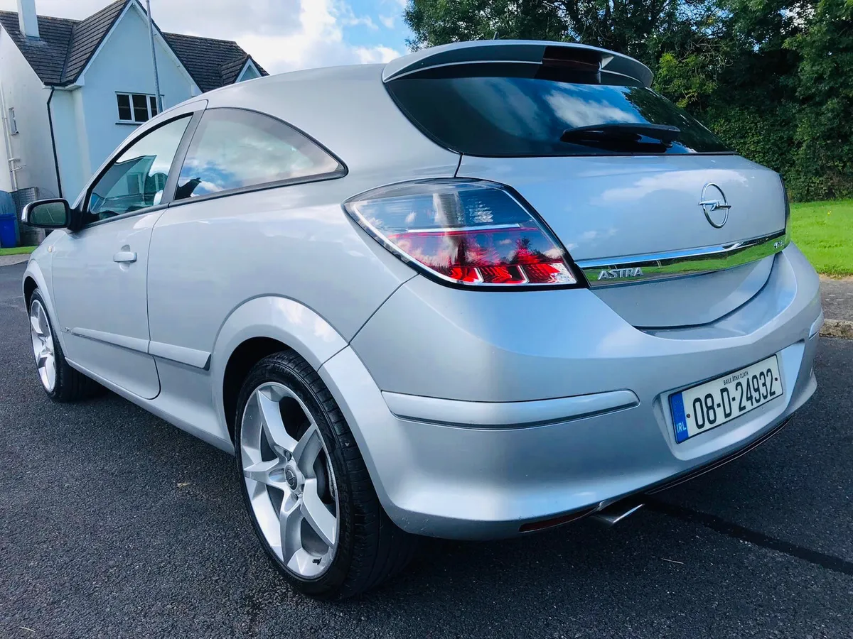 Opel Astra 2008 - Image 4