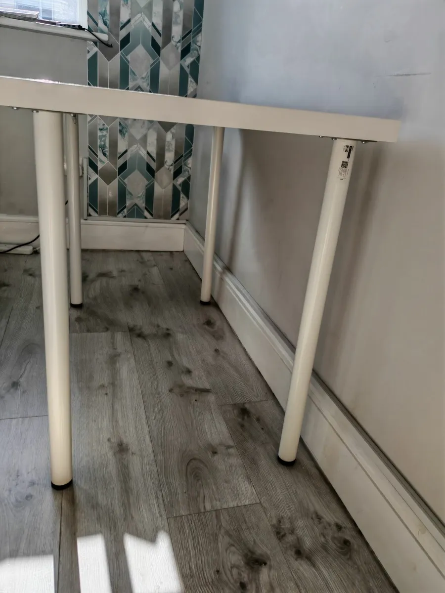 White Desk - Image 2