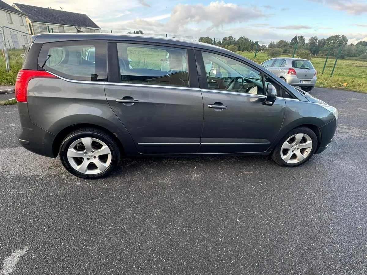 2012 7 seater nct+tax - Image 4