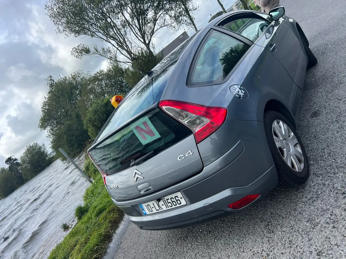 Car - Image 2
