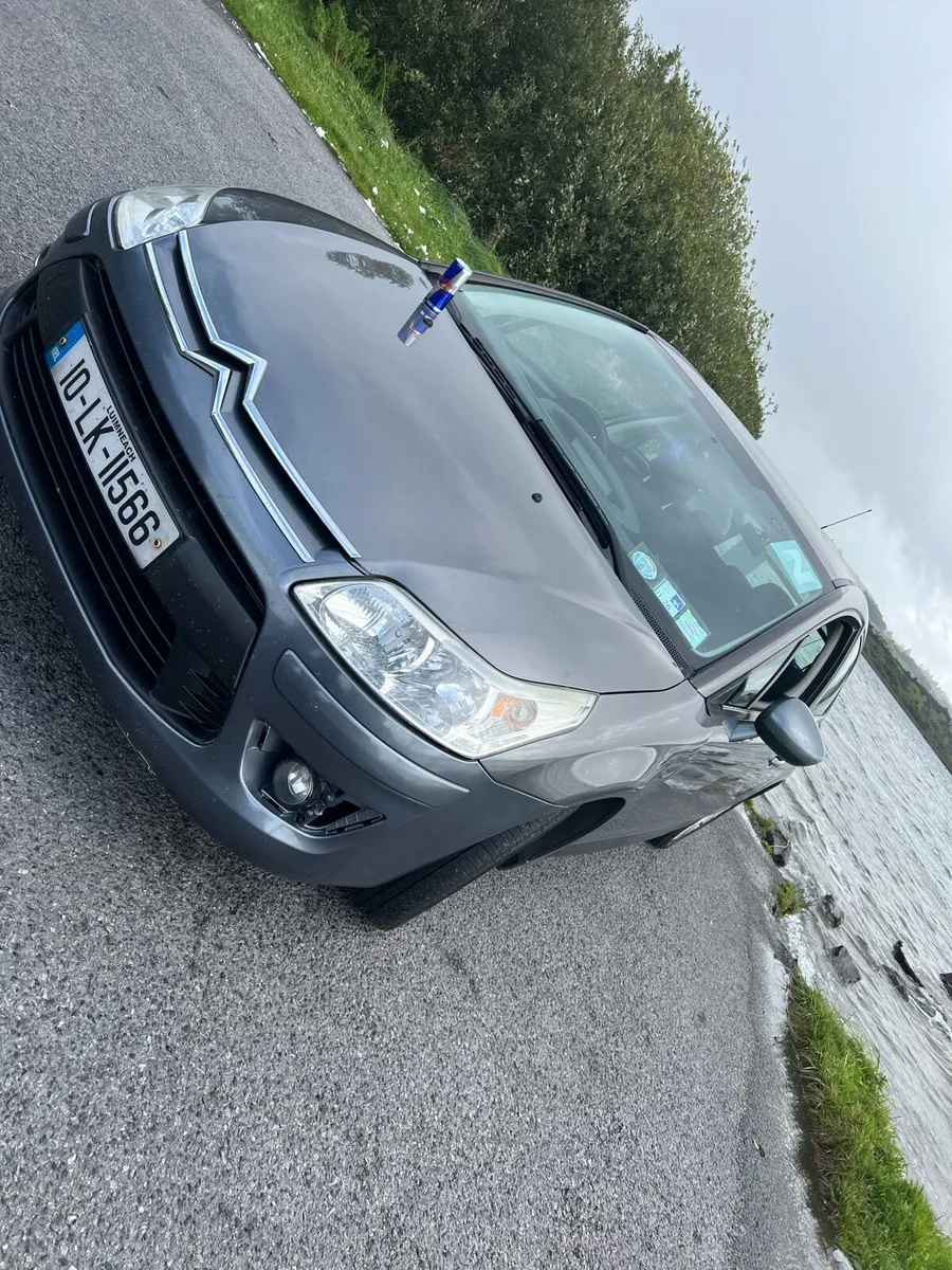 Car - Image 3