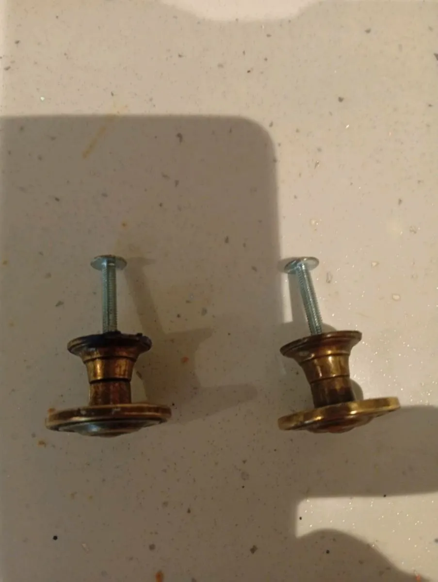 Kitchen cabinet handles - Image 1