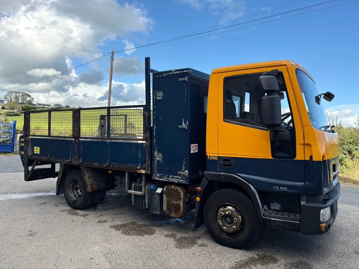 2013 Iveco Cargo 75E16 Dropside Tipper - Image 2